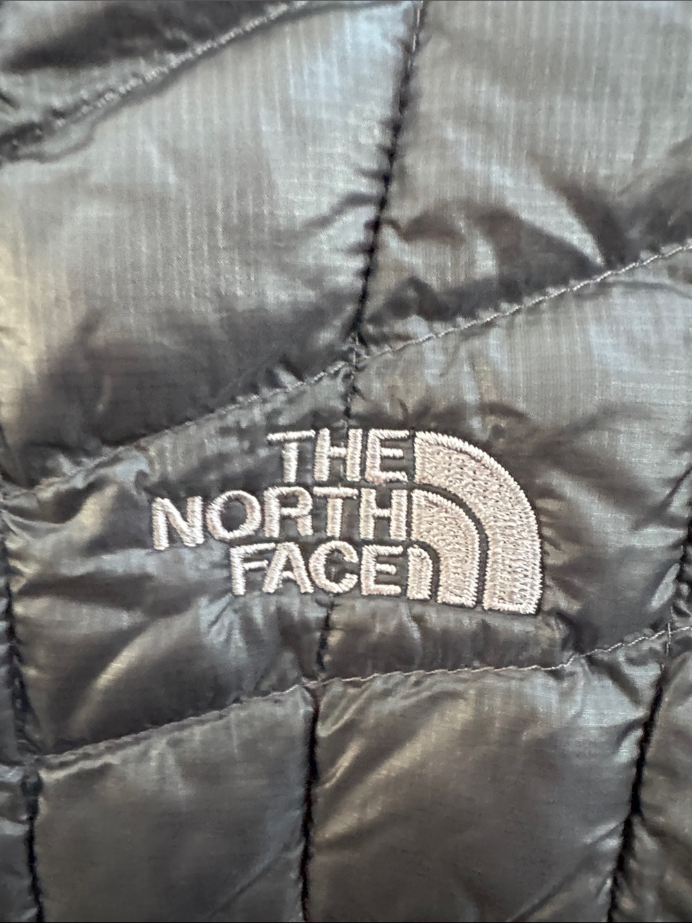The North Face Women's Quilted Puffer Jacket - Eggplant Purple & Dark Gray - Picture 4 of 8